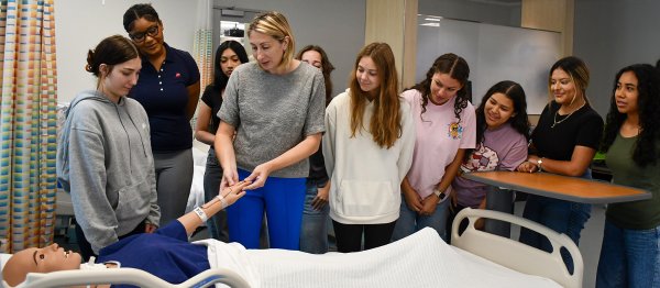 Maja Djukic with high school students