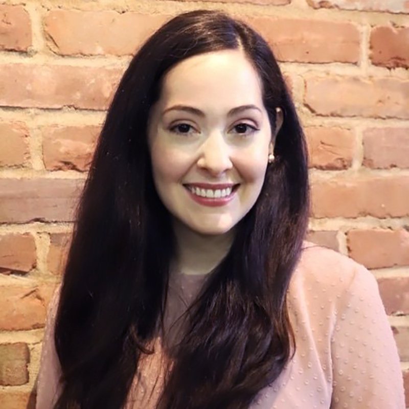 Ancer Leal honored with Neuroscience Research Center award
