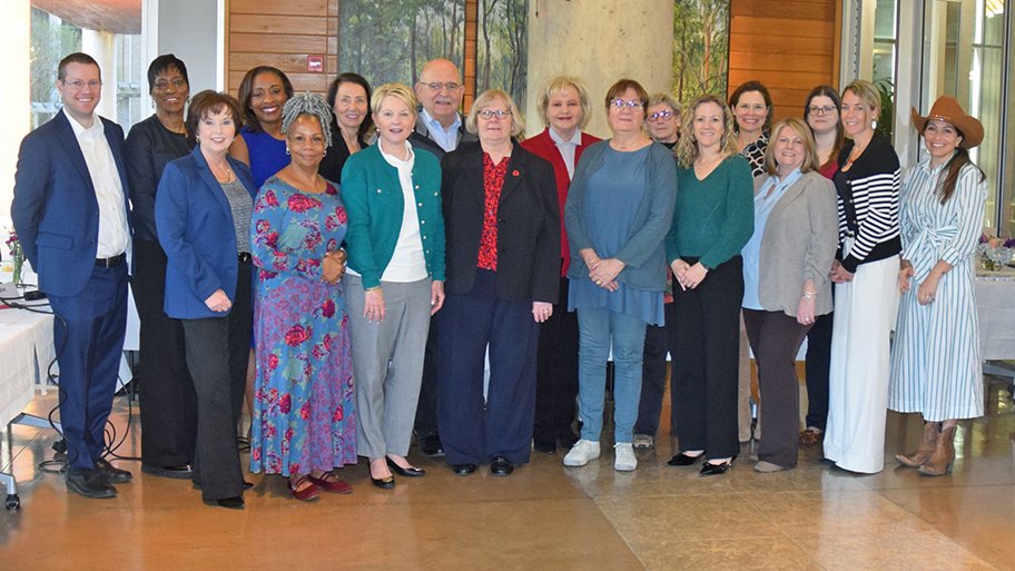 Dean Diane Santa Maria hosted a board meeting of the Friends of the National Institute of Nursing Research.