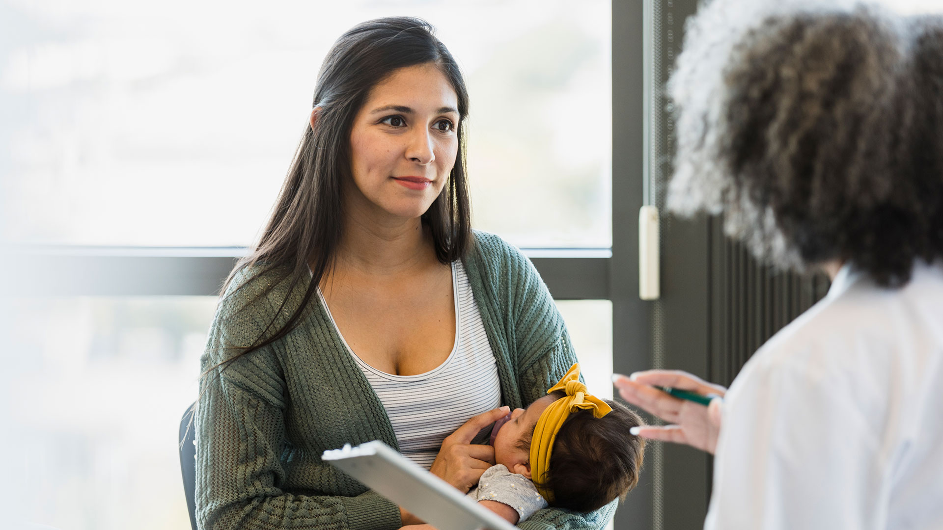What Happens After Families Go Home? Understanding Real-World Breastfeeding Challenges and Parent Experiences
