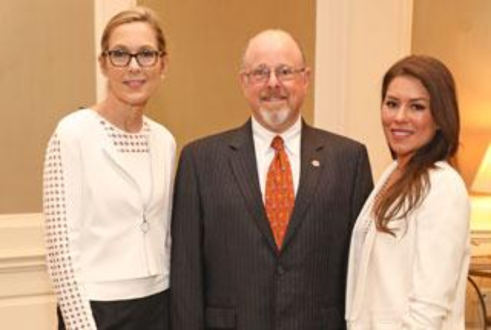 Keynote speaker Carolyn Jones (at left) with PARTNERS honorees Kenneth Lewis & Carla Diaz-Lewis at the River Oaks Country Club (by Priscilla Dickson Photography).